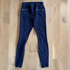 ATHLETA beautiful black pants with gold-zipper front pockets